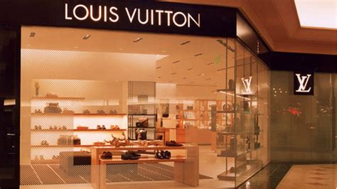 palm beach gardens mall louis vuitton|christian louboutin palm beach.